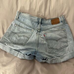True Vintage Levi’s Strauss Women's Light Blue Denim Shorts